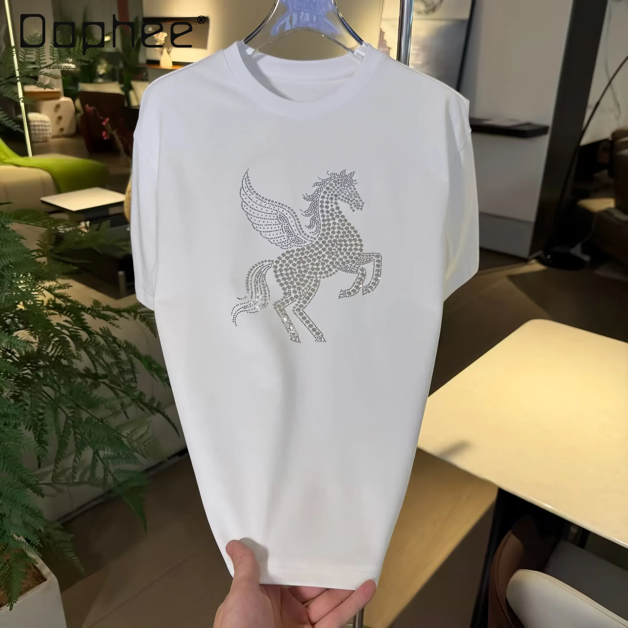 Summer New Men's Horse Pattern Hot Fix Rhinestone Casual Loose O-Neck Short Sleeve T-Shirt Red Black White Streetwear Tops