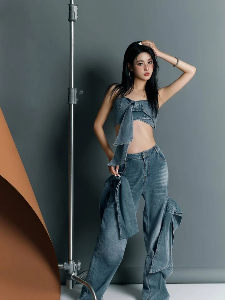 

New Fashionable Korean Style Studio Photography Oxygene Feel Jeans High End Personality Portrait Art Photo Clothing