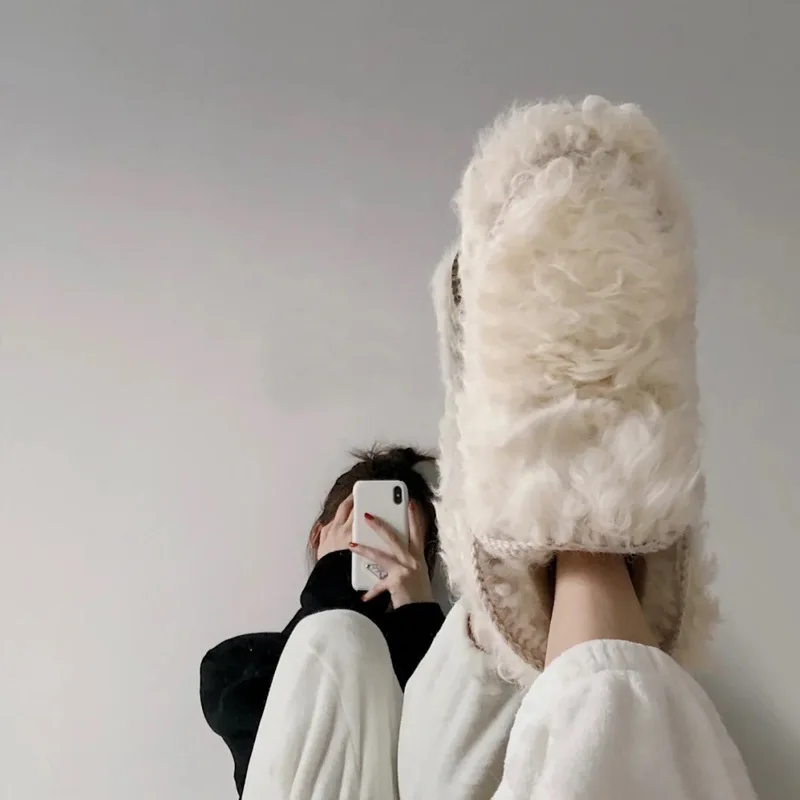 25 new sheepskin and fur integrated white short tube thick-soled snow boots for women's winter velvet thermal cotton wool shoes