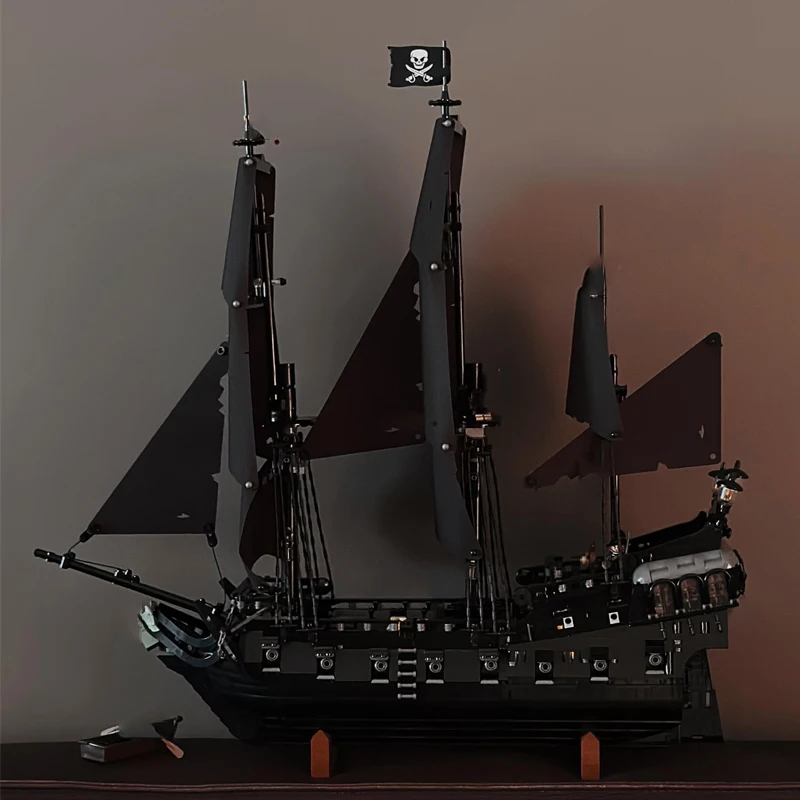2862Pcs Pirate Ship… - image
