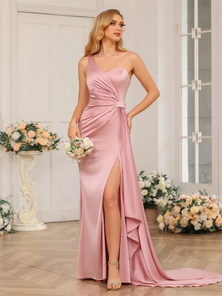 Neuankömmling One-Shoulder ärmellose Scheide Seide Satin Brautjungfer Kleid Split Side Open Back Reiß verschluss Kleider für Hochzeits gäste 2024