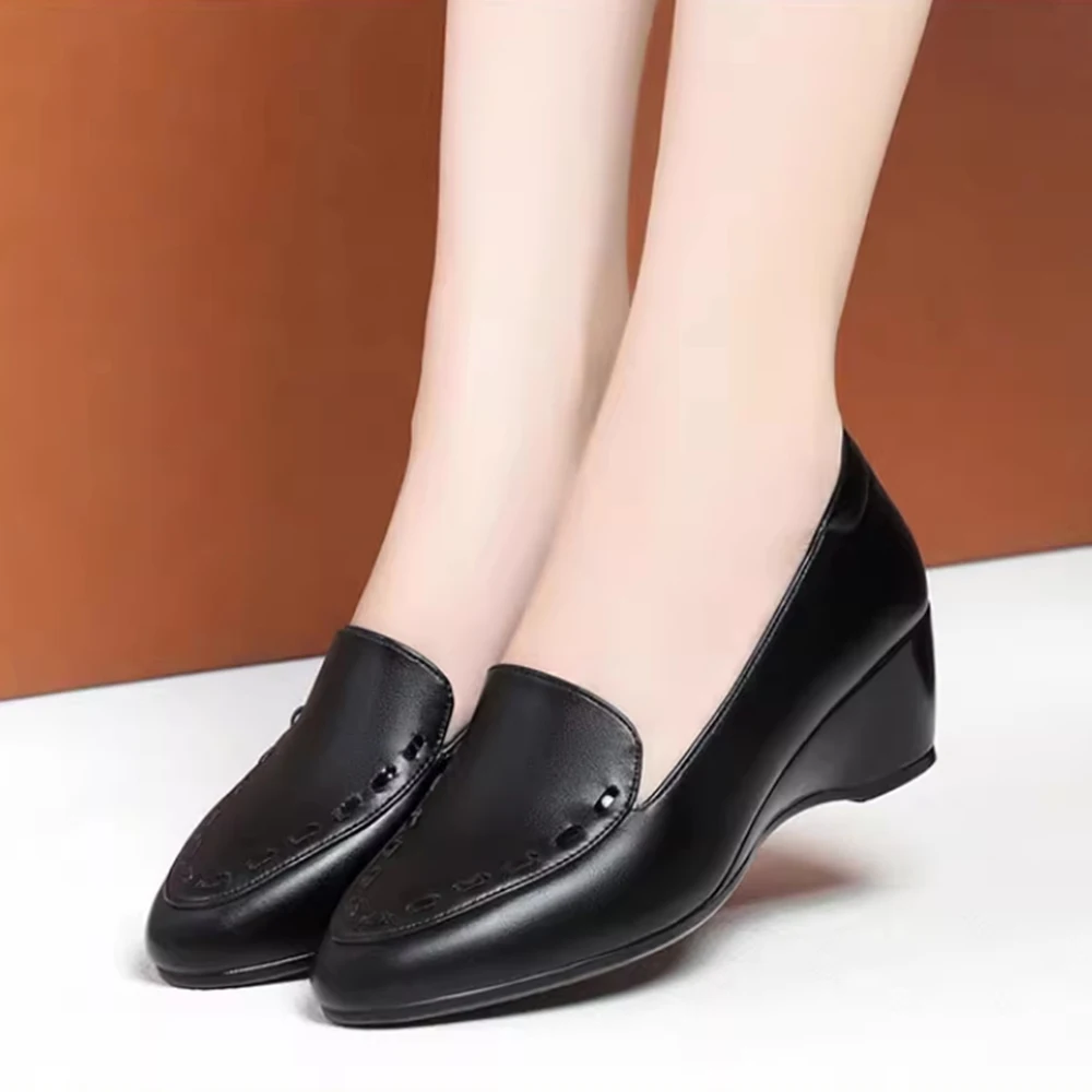 Spring and autumn new style single leather soft leather comfortable slope heel small round head leather shoes shoes mother shoes