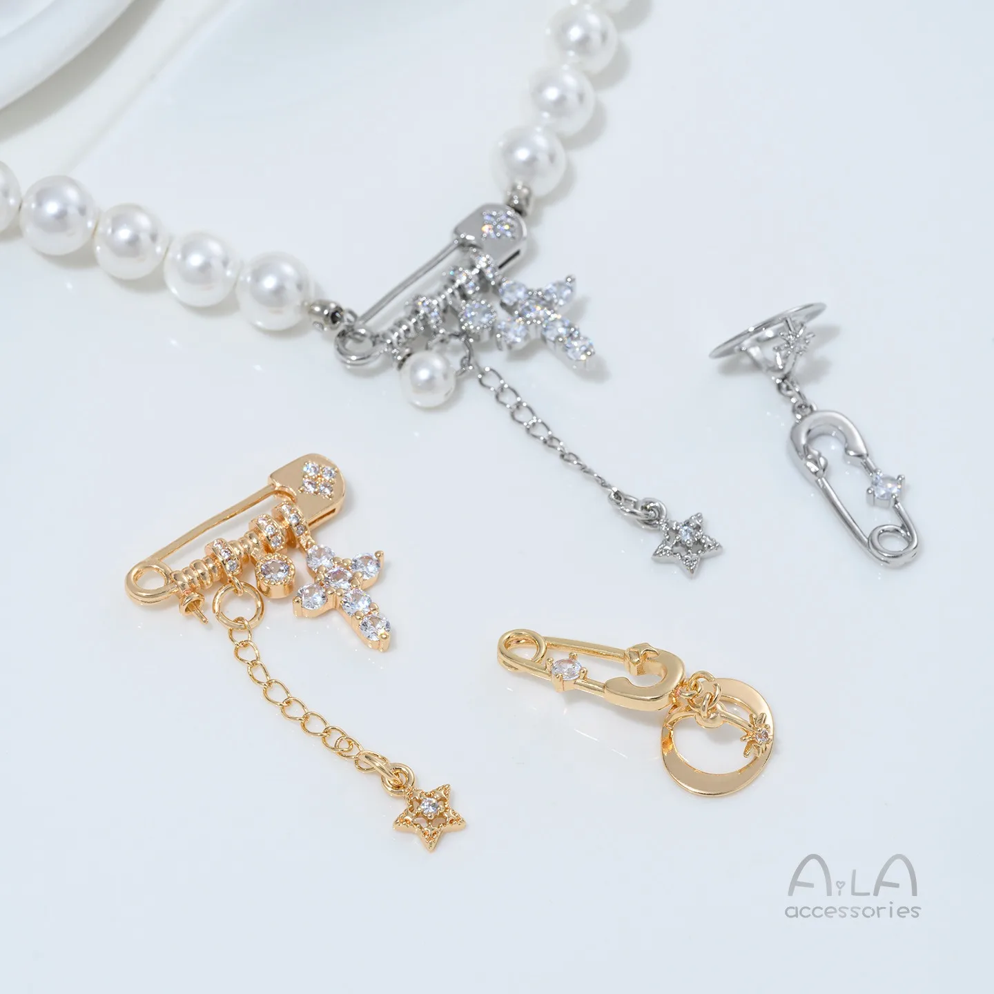 

Медный кулон-планета с позолотой 14K, с крестиком из циркона, разделенным бусинами, для самостоятельного изготовления украшений ручной работы.