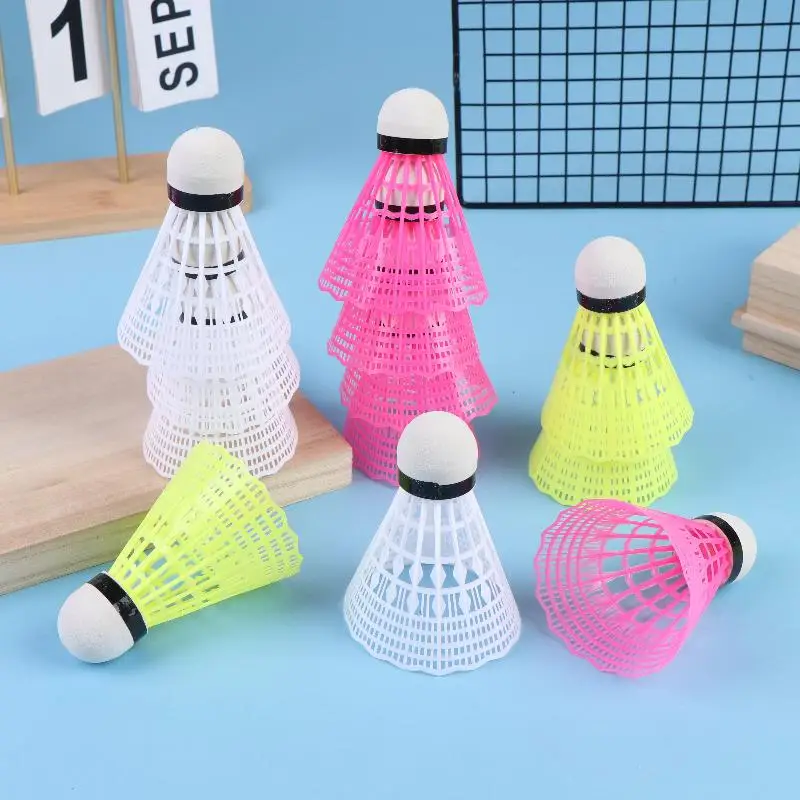 Badminton-Federbälle 3/6/12 Stück, langlebig, gelbes Nylon, für Freizeitspiele im Park, Geschenke für Badminton-Liebhaber – Detail 3