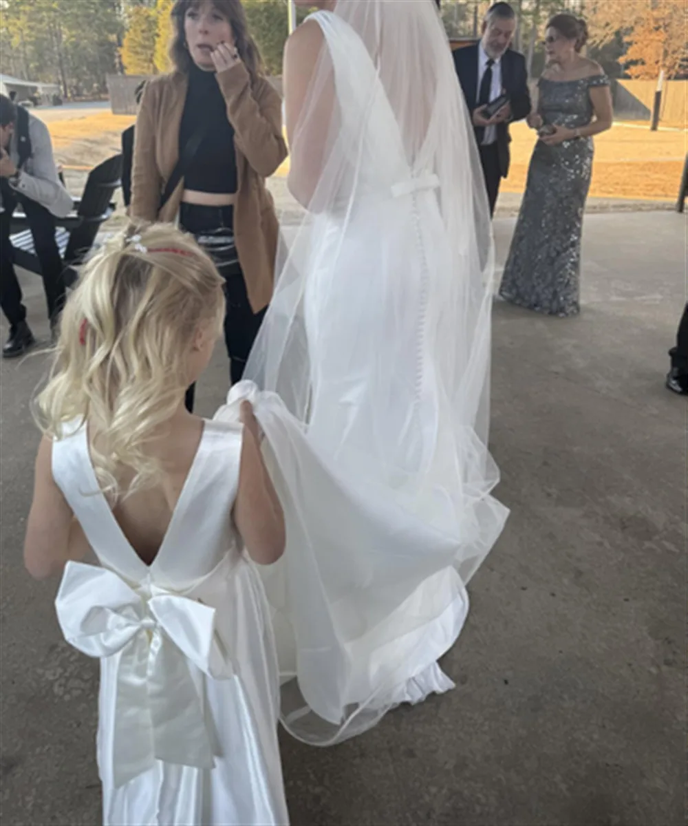 

Индивидуальное элегантное платье для девочки на свадьбу, с бантом, без рукавов, из атласа, в стиле принцессы, для дня рождения, первого причастия