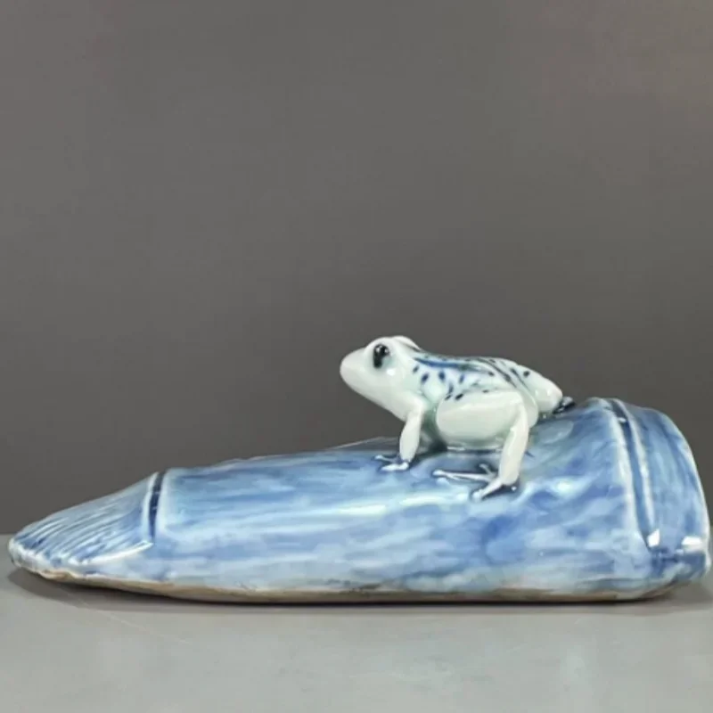 Antique Ceramic Blue and White Frog Statue Washed Inkstone Stationery Supplies Home Study Chinese Style Decoration