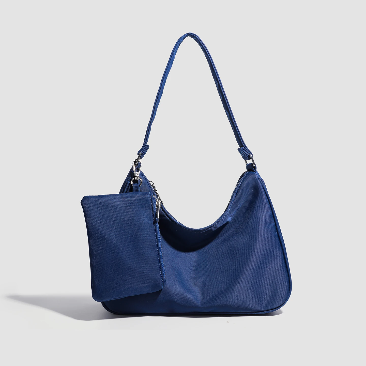 

2025 New Women's Casual Nylon Armpit Bag Simple Commuter Armpit French Bread Fashion Zipper Closed Multifunctional Lined Handbag