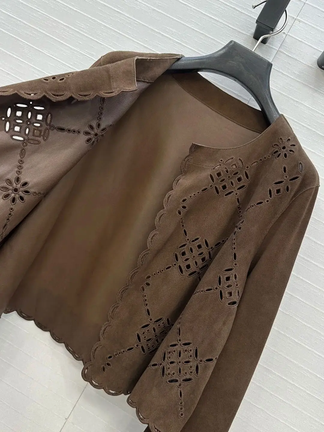 المرأة هندسية التطريز الجلد المدبوغ معطف جلد الغنم جولة الرقبة طويلة الأكمام أزياء سترة قصيرة #4