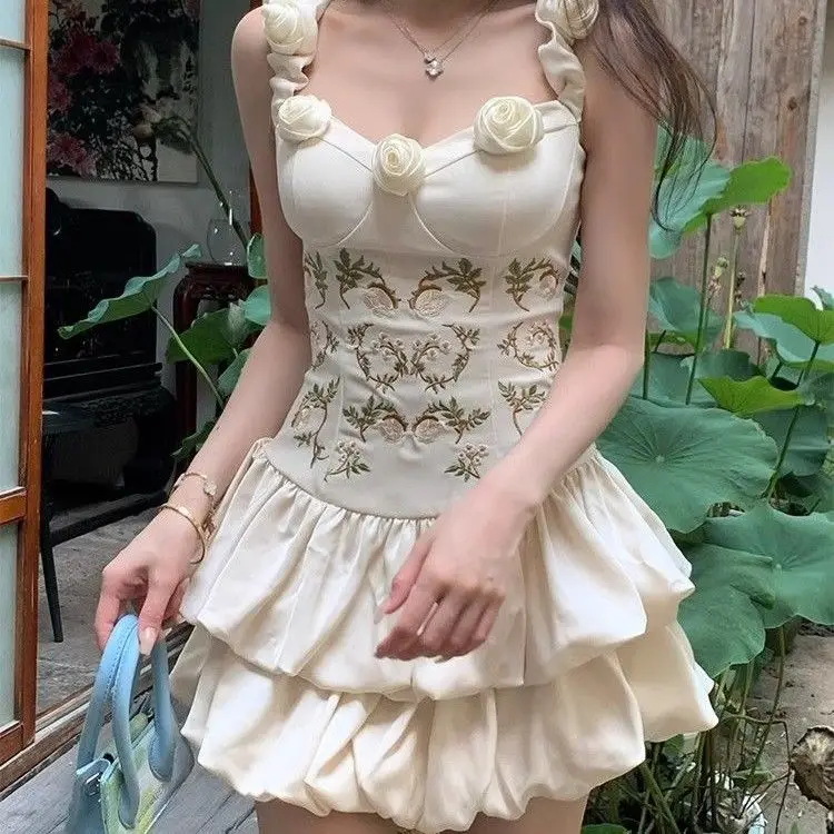 Abiti da donna al ginocchio 2025 Donna senza maniche Prospettiva trasparente trasparente scavato scavato traforato ritaglio cut-out