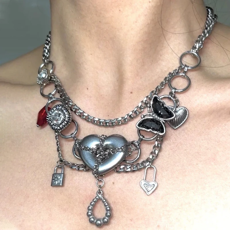 Punk Charm Confinement Chain Heart Pendant Necklace Women Fashion Gothic Korean Geometric Necklace Y2K Accessories Grunge