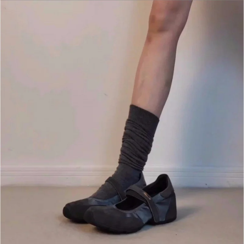

2026 Autumn & Winter Ballet-Style Mary Jane Shoes - Women's Niche Retro Velcro Color-Block Hidden Wedge Heel Casual Loafers