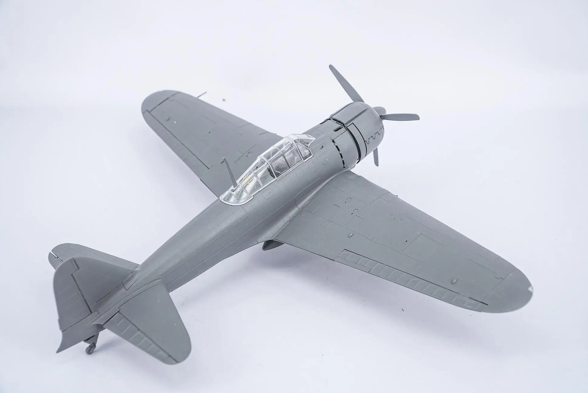 Border BF-006 1/35 Scale A6M2 ZERO FIGHTER W/INTERIOR OF THE ENGINE AND WEAPONS