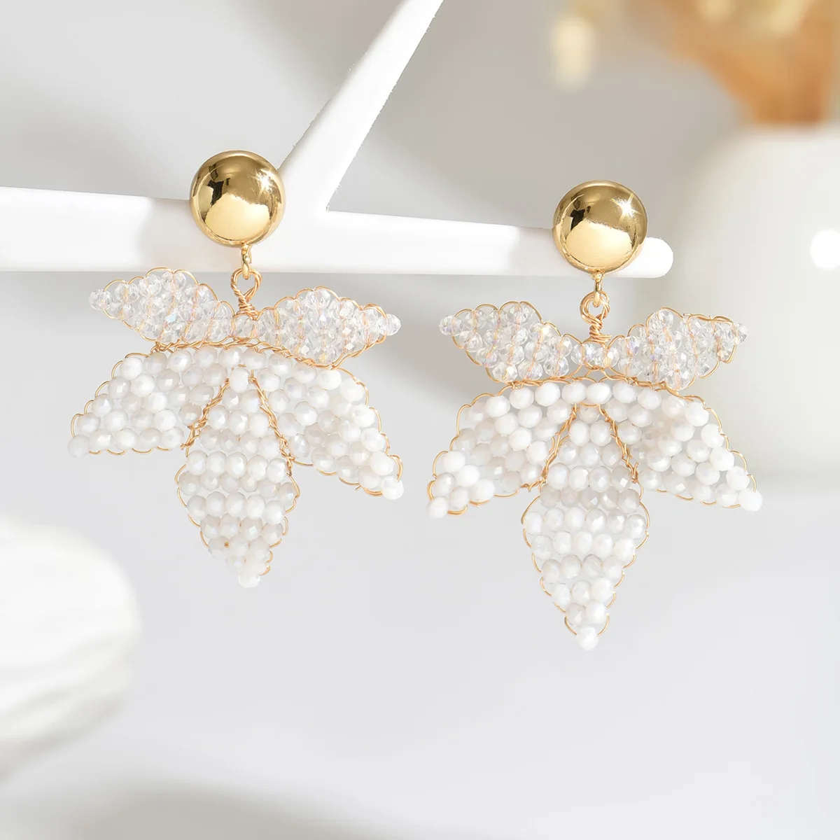 

Beaded earrings Crystal Maple leaf Gradient color Hand-woven Alloy female Original Bohemia Trend Simple Rice bead earrings