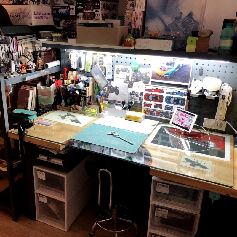 

Immersive maintenance metalworking solid wood workbench, clock repair table