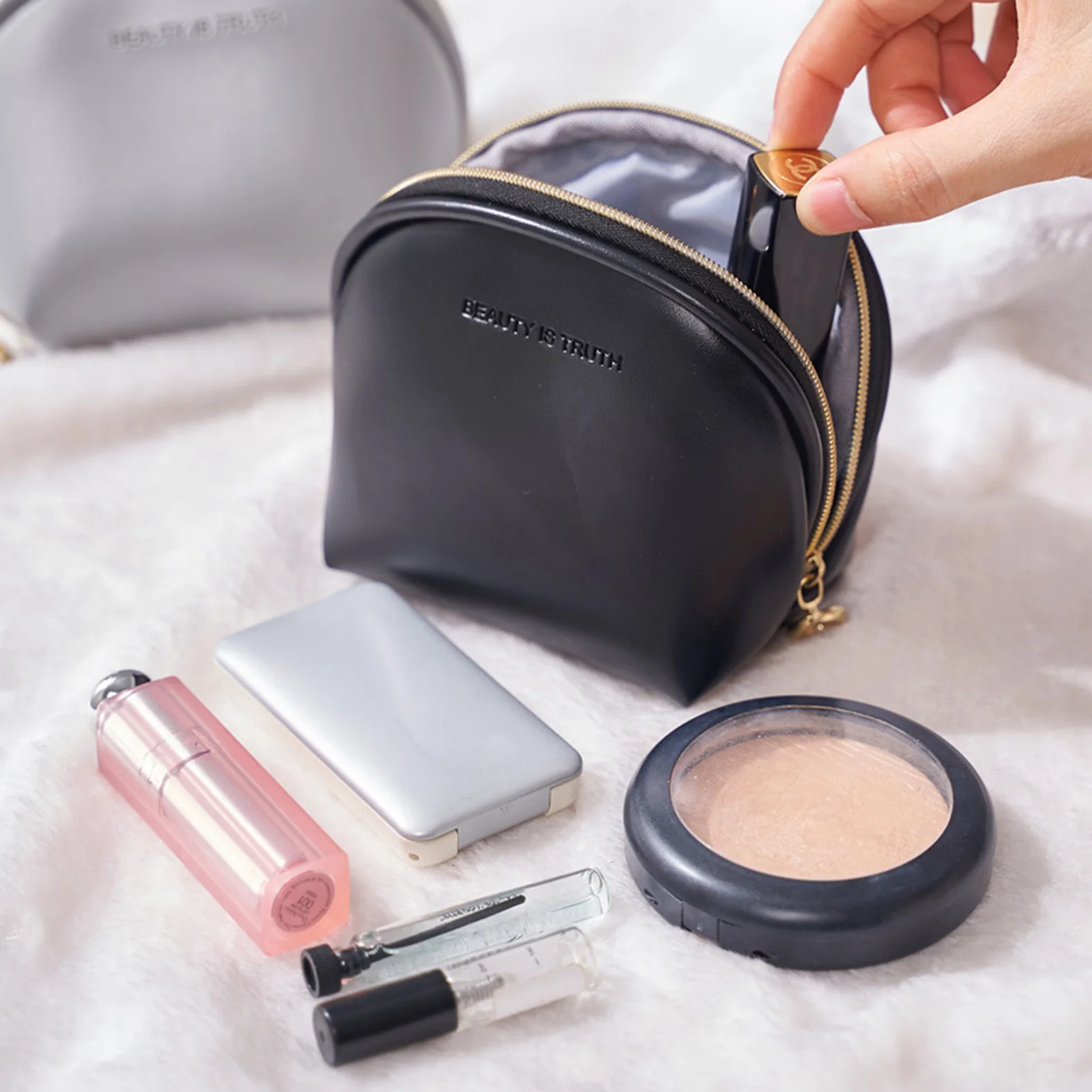 Lipstick Storage Pouch Wallet Insert Portable Cosmetic Bag Compact Lightweight Travel Essential Durable Polyester PVC Coating