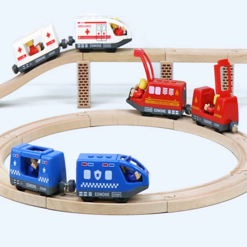 Locomotora eléctrica urbana con ranura para tren magnético, camión de bomberos, coches de policía, tren de madera, vía férrea, juguetes para niños