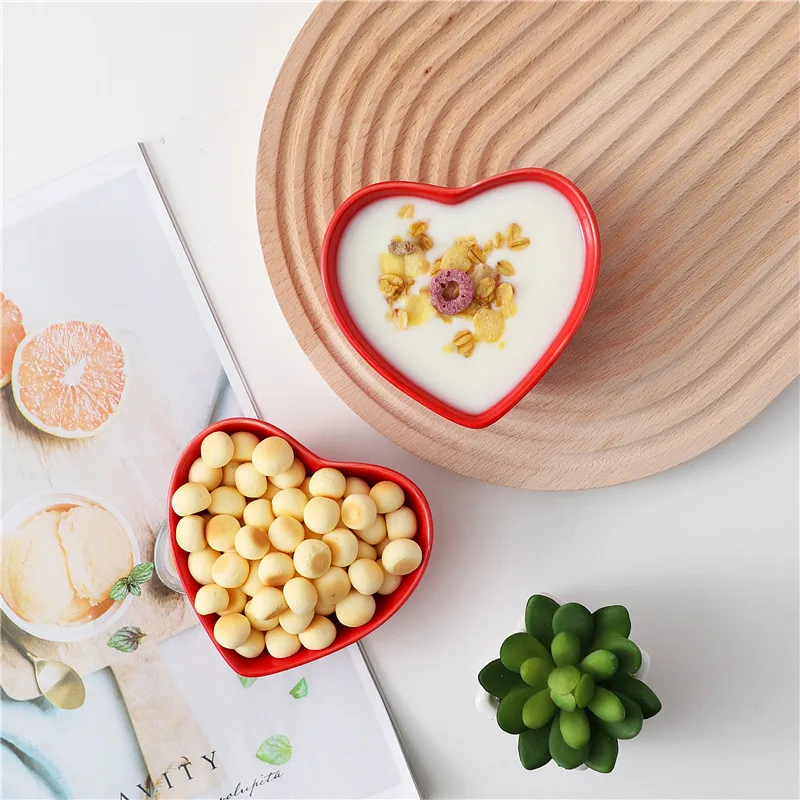 Ceramic Dip Bowls, Pack of 6 Heart-Shaped Ceramic Dip Bowls, White Sauce Bowls, Mini Side Spice Bowls
