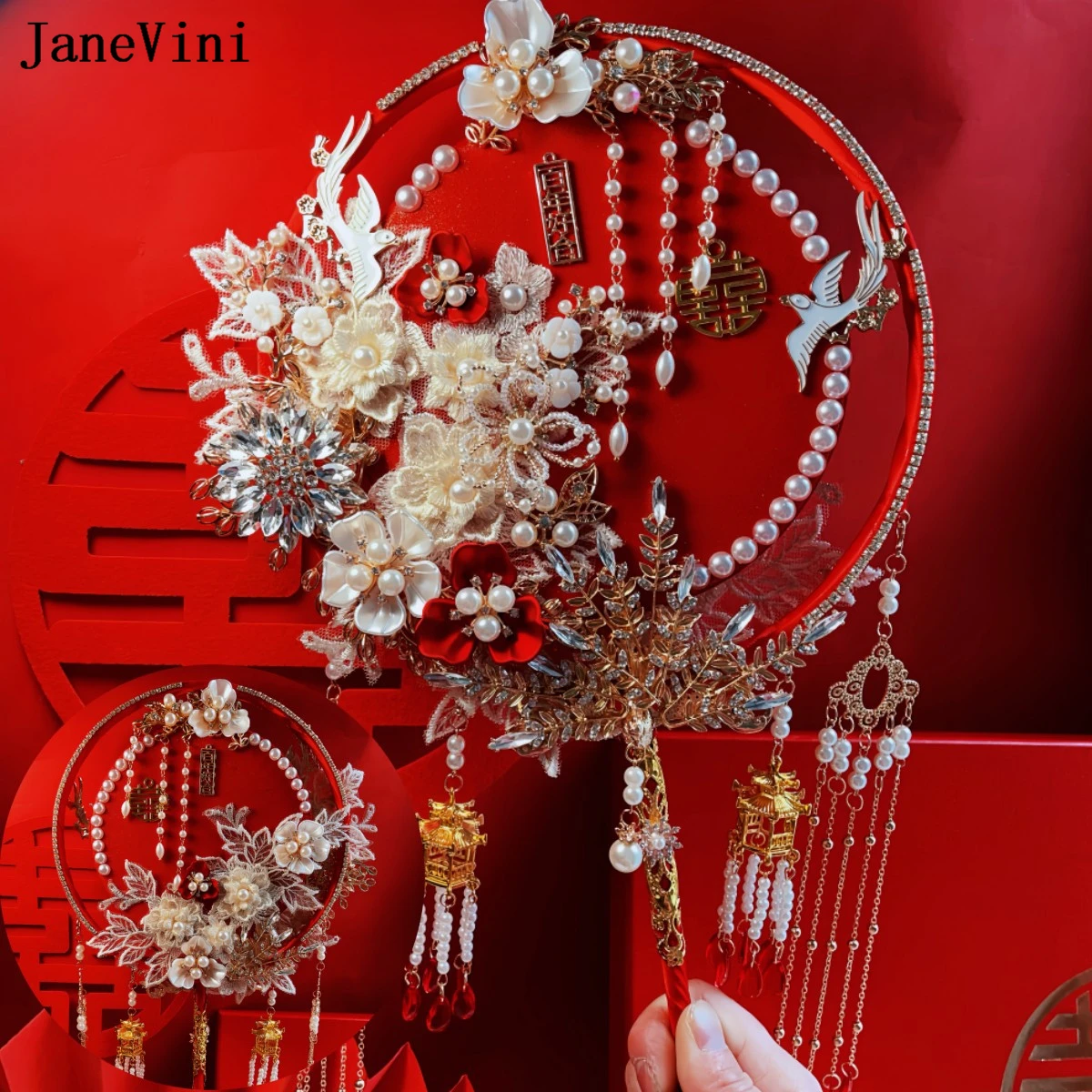 Janevini พัดลมช่อดอกไม้สำหรับเจ้าสาวสีแดงดีไซน์ใหม่ล่าสุดพัดประดับคริสตัลทำด้วยมือดอกไม้โลหะอุปกรณ์เครื่องประดับสำหรับงานแต่งงาน