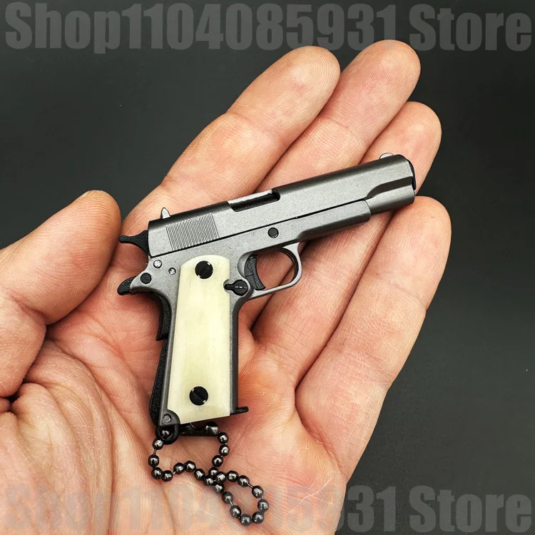 Nieuwe Runderbot Handvat Mini 1:3 Glock G17 Legering Sleutelhanger Speelgoed Pistool Model Hanger Ornament Fidget Decompressie Anti-Stress Speelgoed