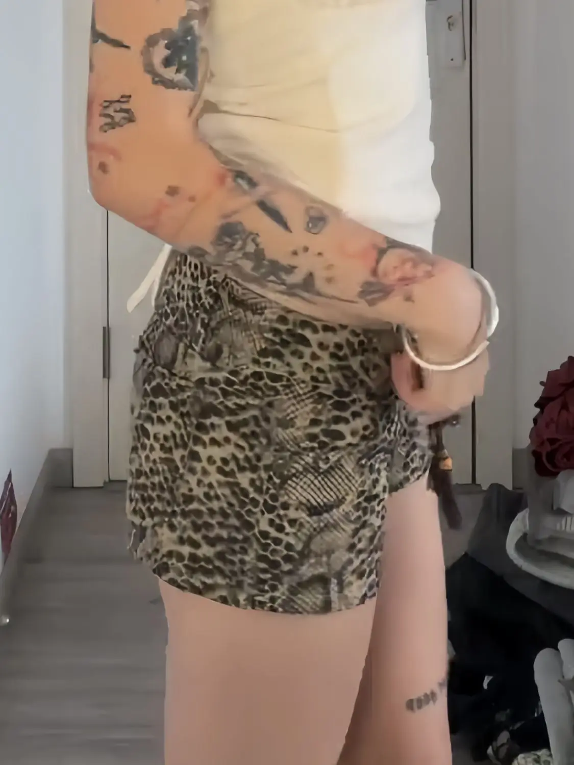 레트로 여성 로우 웨이스트 스트랩 디자인 슬림 힙 패킹 핫걸 레오파드 프린트 데님 반바지