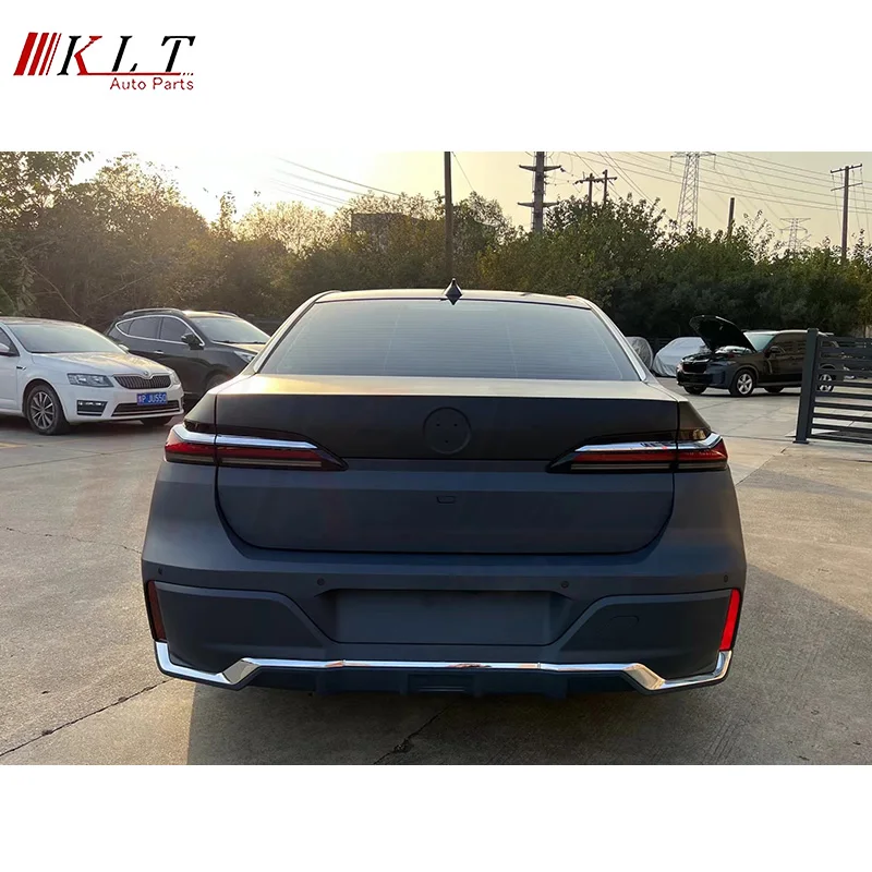 KLT High Quality for BMW 7 Series F02 2008-2015 Upgrade to New G70 2024 M Sport Style Bodykit Car Facelift Lights Bumpers Kit