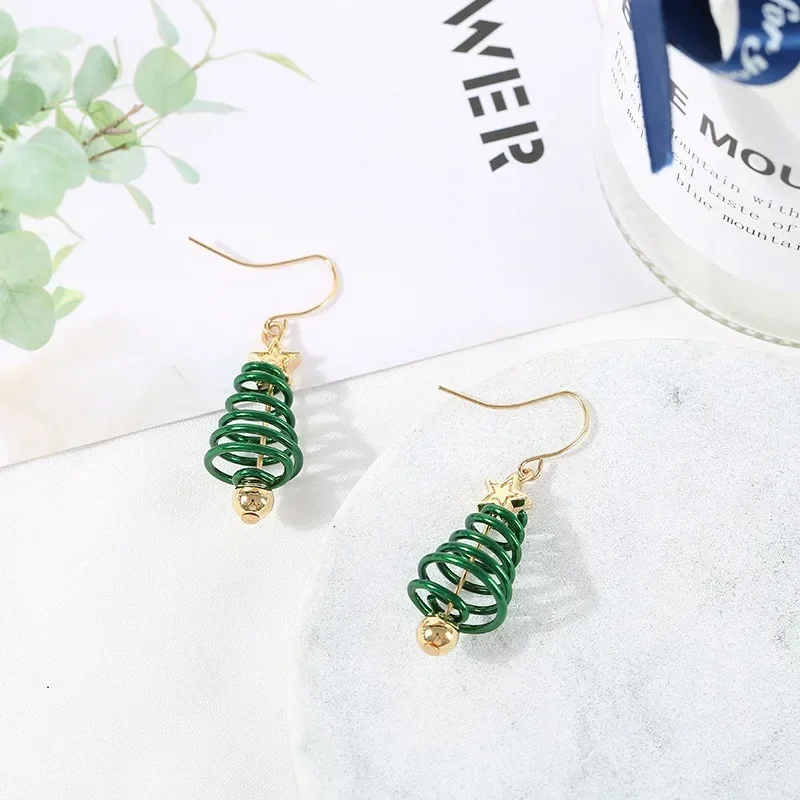 New Hot Selling Christmas Tree Earrings for Women Christmas Tree Bell Wreath Dangle Drop New Year Ear Gift