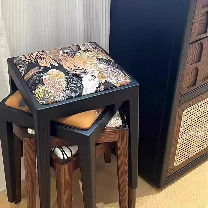 French Retro Stackable Solid Wood Dining Chair Antique Style Home Furniture for Dining Room Bedroom Makeup Dressing Stool