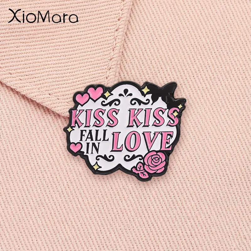 Kiss Kiss Fall In Love Enamel Badge Cartoon Anime Ouran High School Host Club Pin Lapel Backpack Decor Brooch Jewelry Gift
