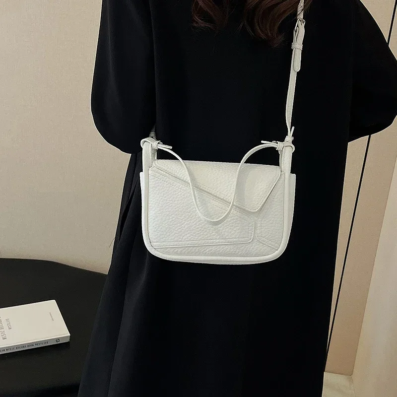 

Casual Leisure Shopper Purse Bag for Women Elegant Stylish Solid Color Large Capacity Business Vintage Fashion Design