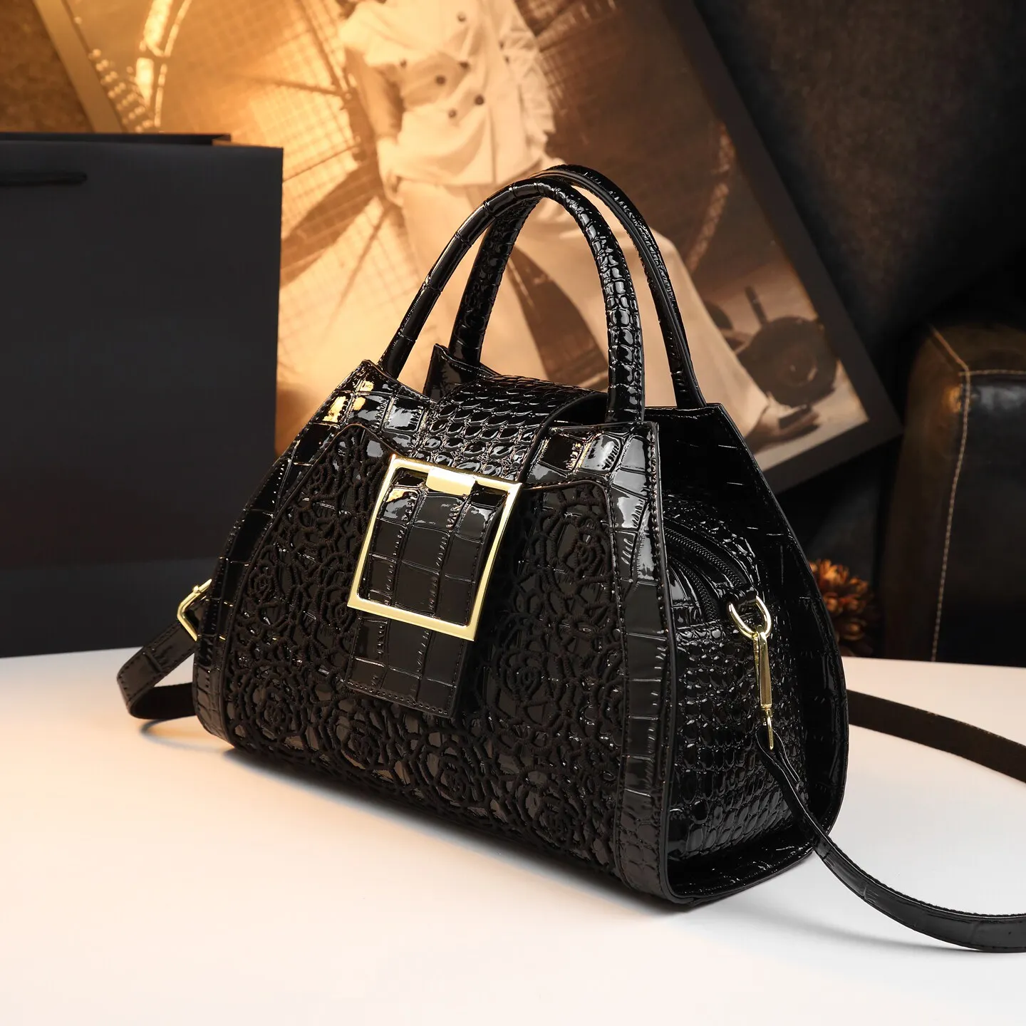 Crocodile Pattern Leather Lace Women's Bag Handbag 2026 New Shoulder Niche Messenger Bag All-Matching Fashion Mom Bags