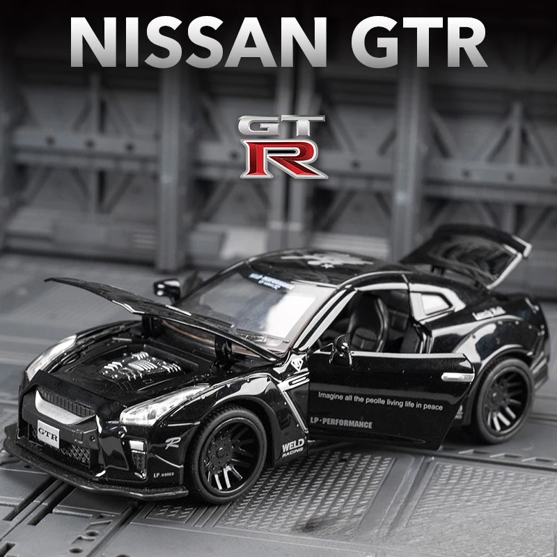 1:32 نيسان GTR R35 سباق السيارات دييكاست سبيكة معدنية نموذج سيارة ضوء الصوت التراجع جمع الاطفال لعبة الهدايا