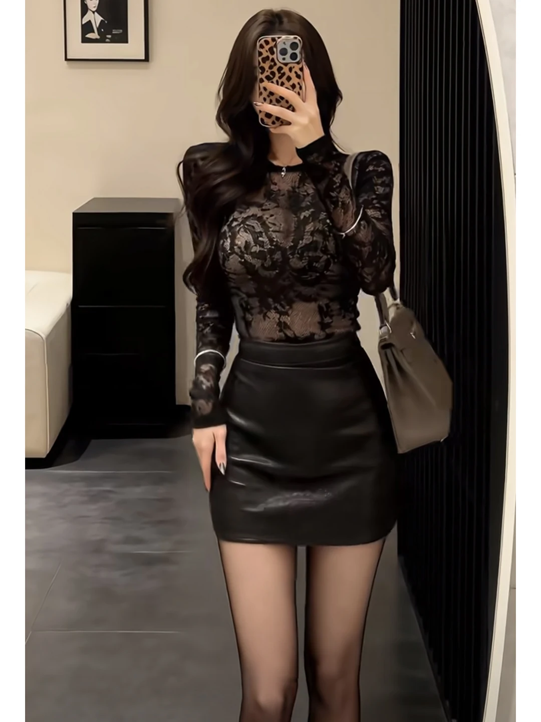

Sexy See-tough Bla Lace Long Sve round Ne Base irt Women's Winter Outerwear Slimming Top Lace Detailing Faion Set