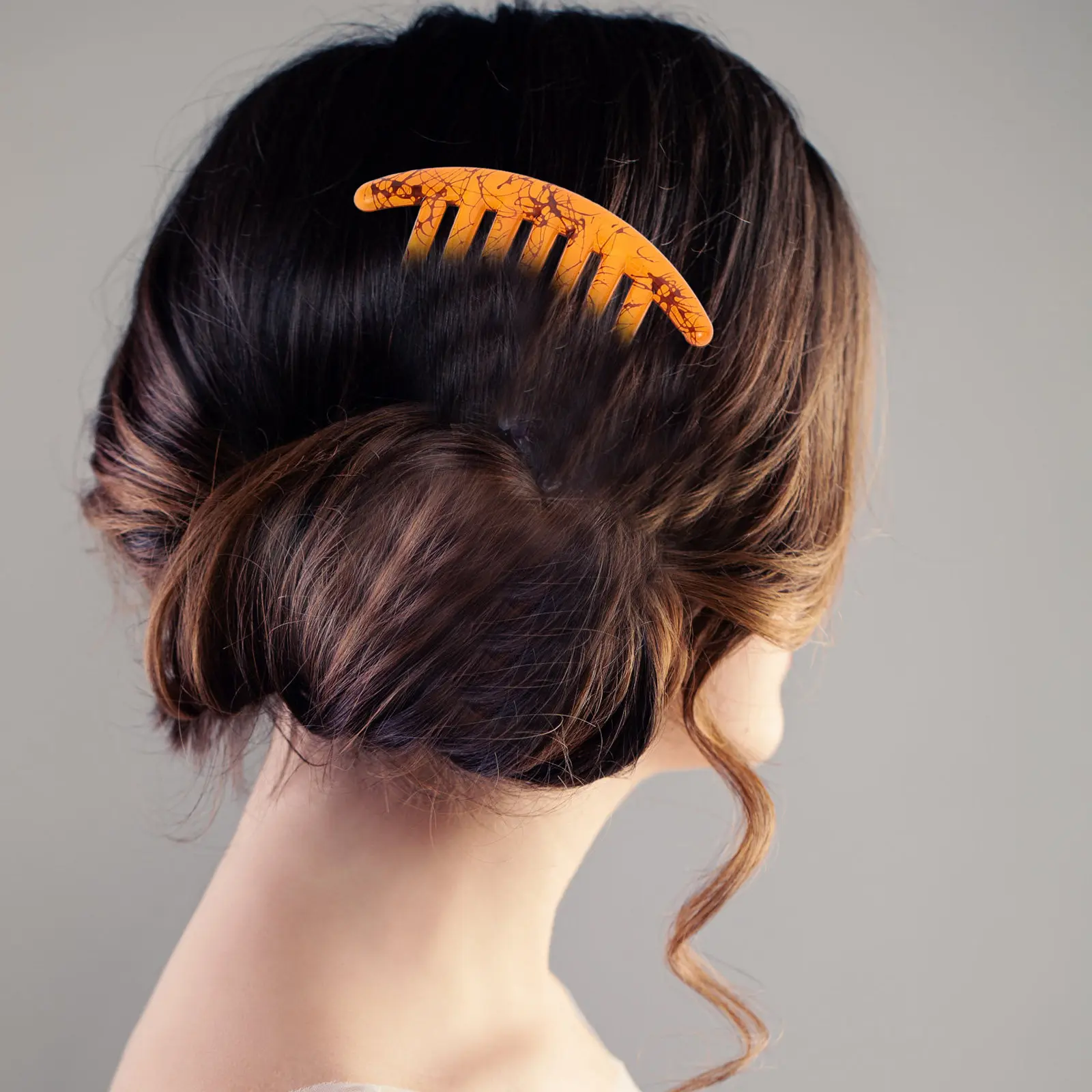 4Pcs Lightweight Plastic Side French Combs for Women Minimalist Hair Accessories for Bangs Management Updos Elegant Hair Styling