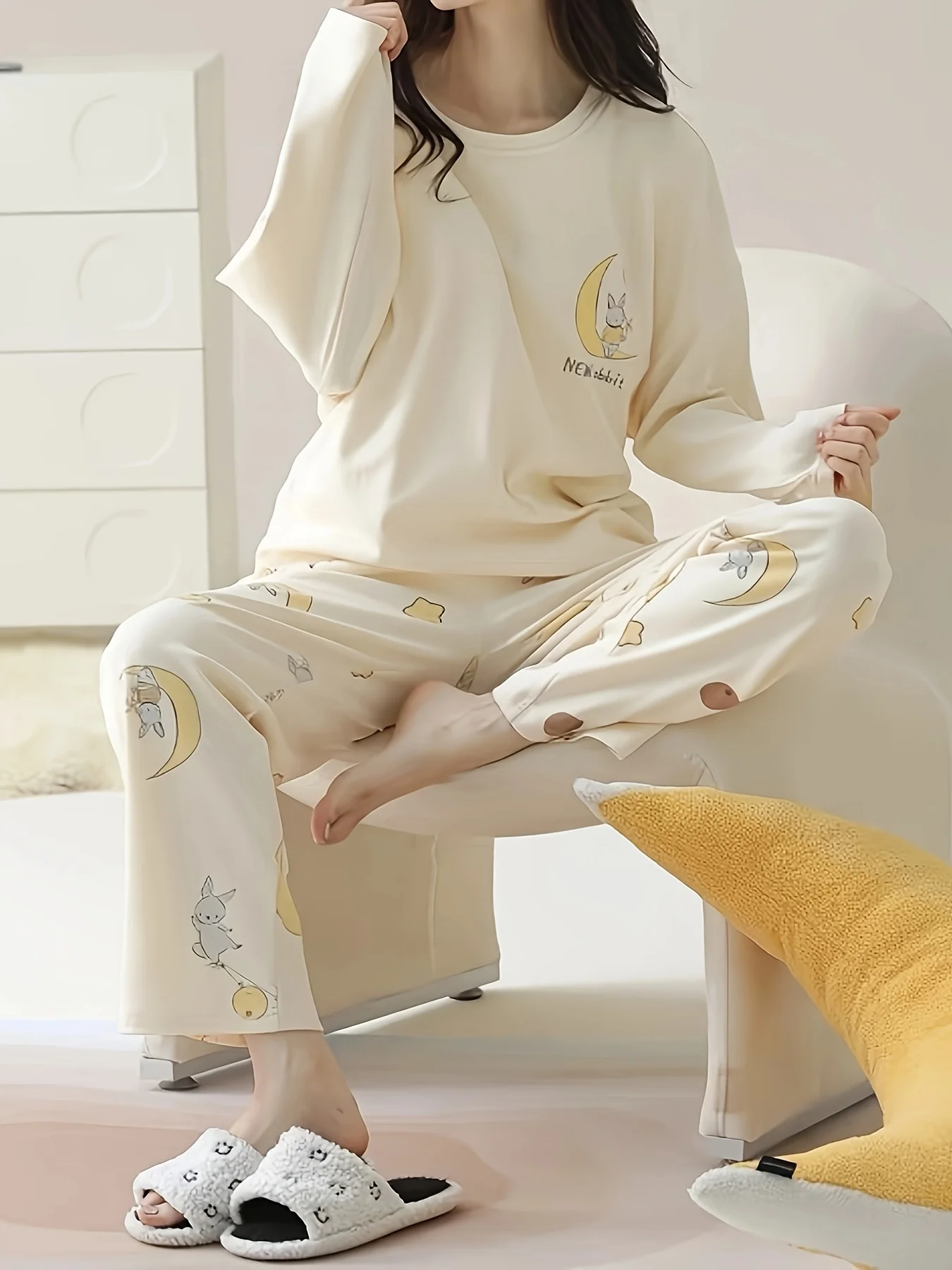 

Женский пижамный комплект Ins в стиле Ins с мультяшным принтом «Лунный кролик» — дизайн с полным принтом, мягкая и очаровательная домашняя одежда из двух предметов