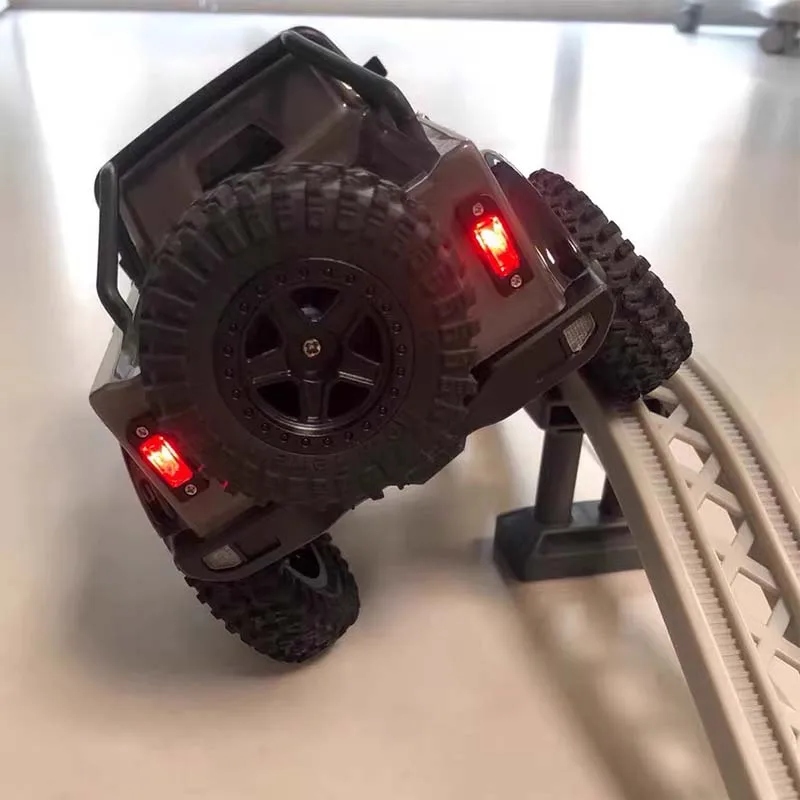 RCカー JJRC C8813 ラジコンおもちゃ 1/18 フルスケール RCシミュレーション ジープモデル 2.4G 4WD RCカー モーター クライミング オフロード モデルカー