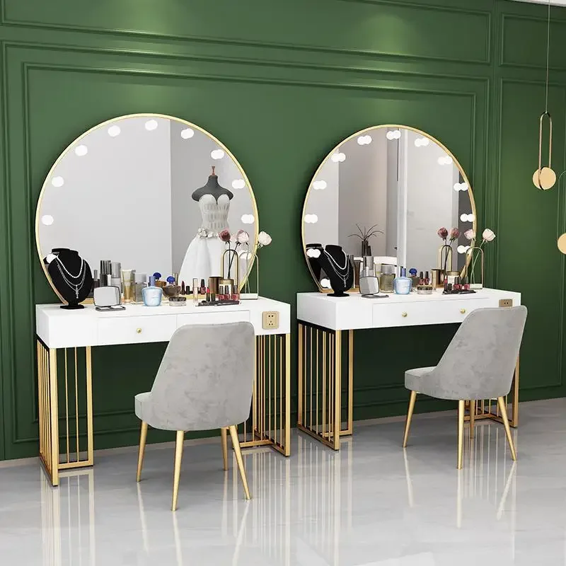 Studio fotografico per matrimoni di alta qualità e minimalista, tavolo da trucco professionale con luci, fotografia di trucco, salone di bellezza st