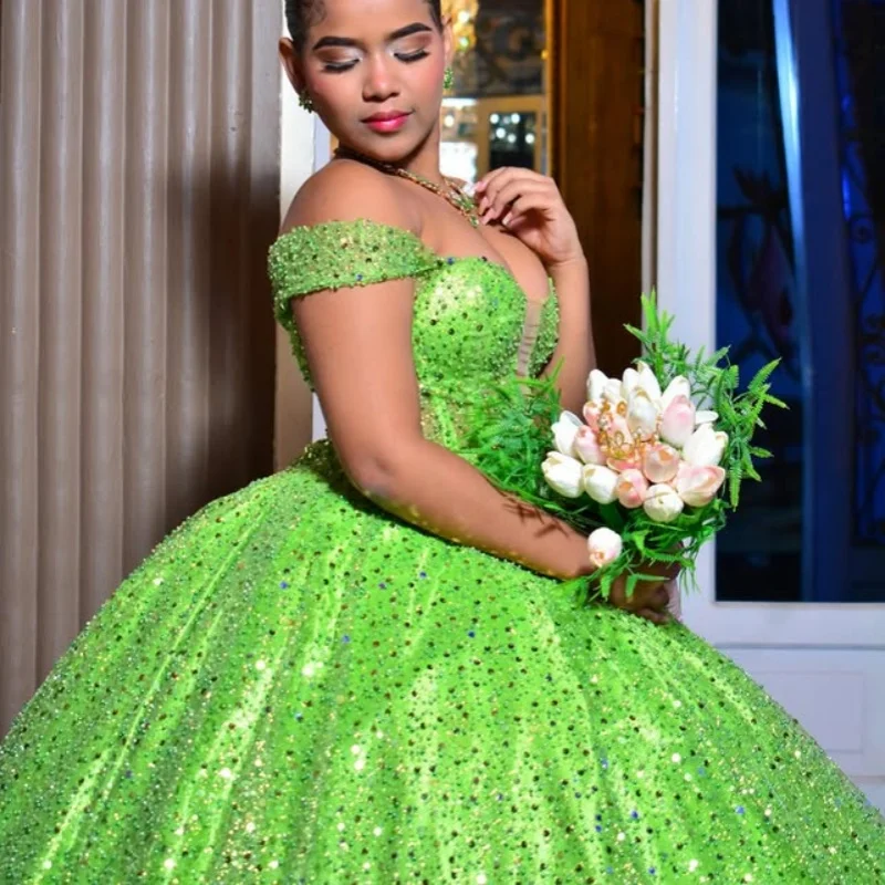 

Shiny Green Quinceanera Dress glitter crystal off-shoulder Decal Long tail Vestidos De 15 Quinceanera ﻿Customize
