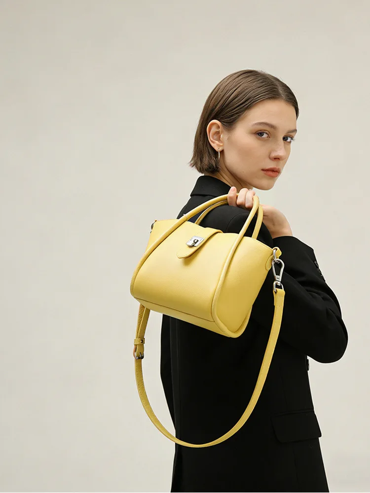 

Новая модная женская сумка из натуральной кожи, вместительная сумка для поездок на работу, универсальная простая женская сумка через плечо из натуральной кожи.