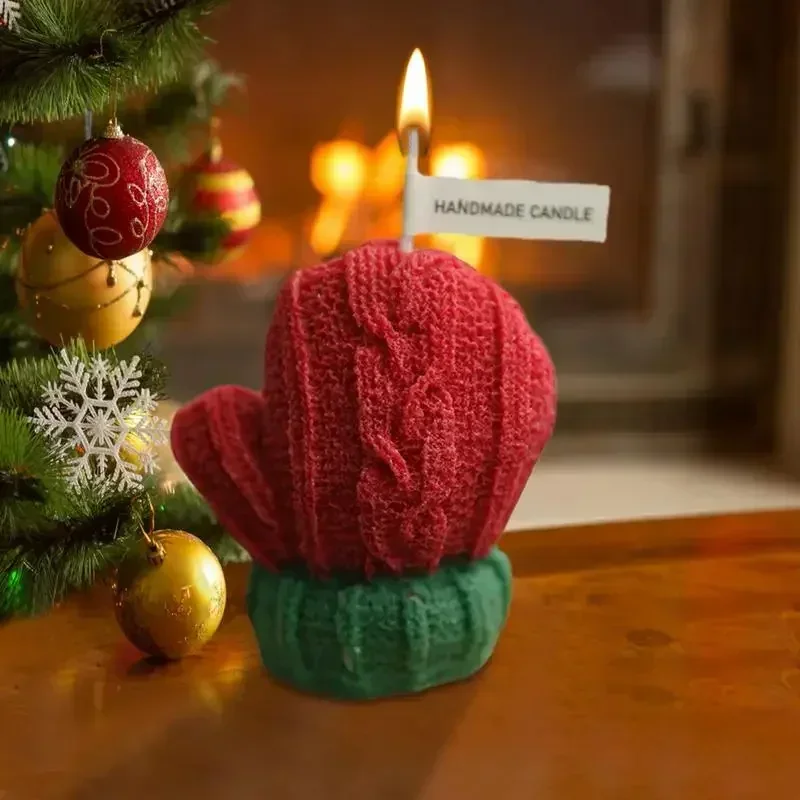 Christmas 3D Woolen Gloves Aromatherapy Candle Festive Scented Candle Handmade Christmas Ornament Gift Holiday Aromatherapy