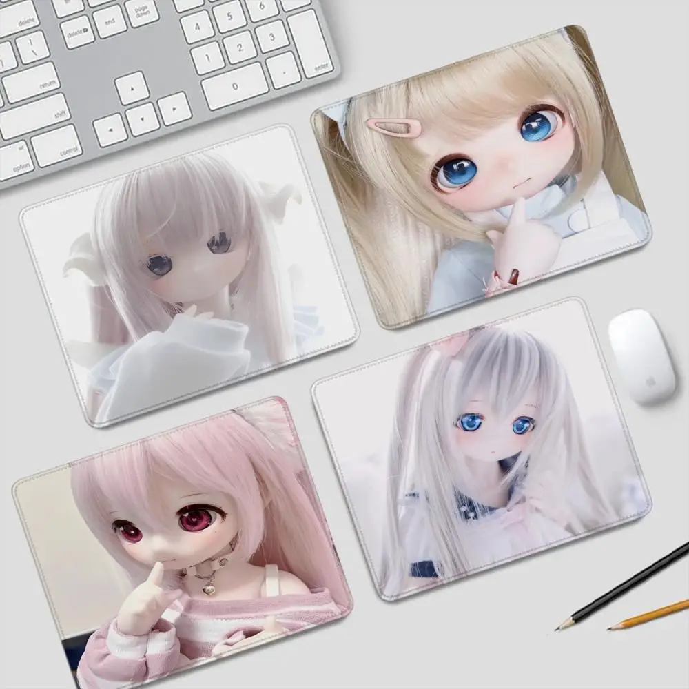

B-Barbie Dolls Mouse Pad Small Gaming Mat Desk Gadgets Mousepad Gamer Office Rug Offices Accessories Mats Anime Computer Mause C