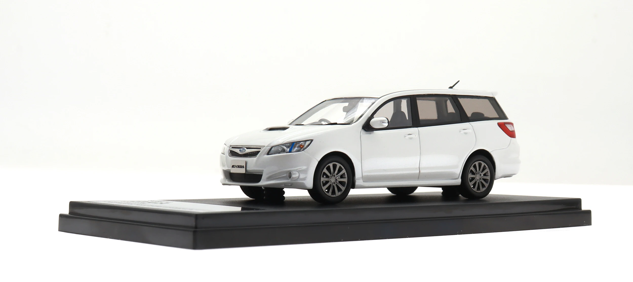 

Высокопроизводительная модель автомобиля из смолы 1:43, Subaru Exiga 2.0 GT 2008 г. | Коллекционная игрушка-дисплей с высокой имитацией в подарок