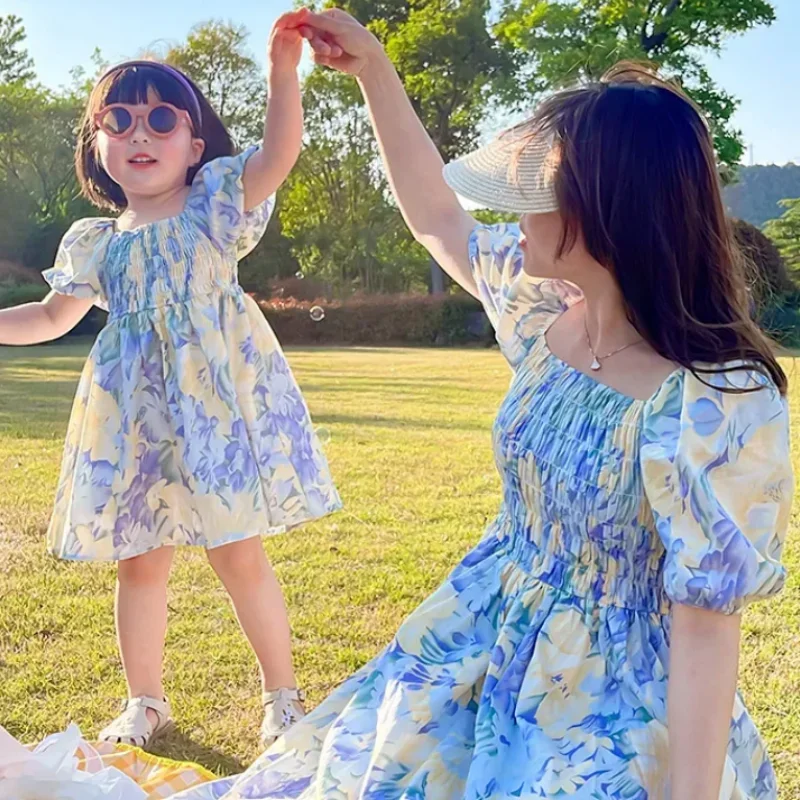 

2024 Women Baby Girl Family Matching Outfits Mother Kids Chiffon Floral Dress Mom and Daughter Matching Clothes Summer New