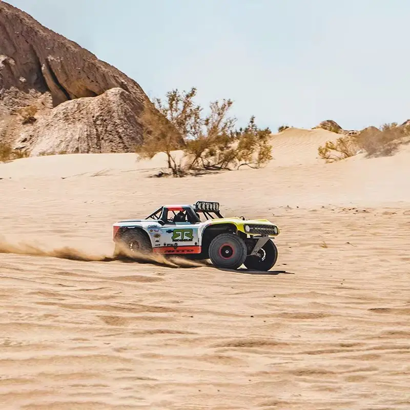 FMS Outdoor model of  professional brushless high-speed violent racing short card 1/7 RC four-wheel drive remote control vehicle