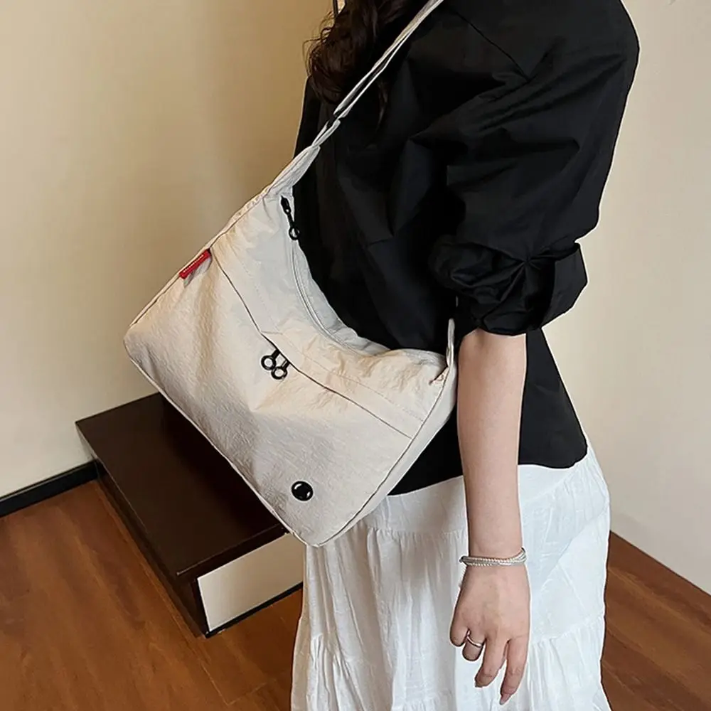 

Large Capacity Fashionable Shoulder Bag Nylon Ultra-light Women Crossbody Bags Adjustable Strap Waterproof Messenger Bag Sport