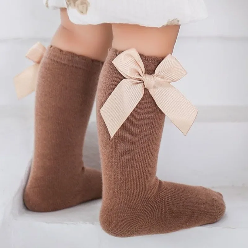 Calze sopra il ginocchio per bambini Autunno Inverno in puro cotone stile coreano con fiocco, vestibilità ampia, antivento, calzini alla caviglia per bambini
