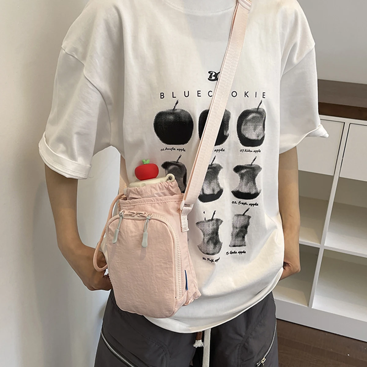 Outdoor Hiking Portable Water Bottle Bag, Lightweight Cross-Body Small Bag, Sports Mobile Phone Bag, Multi-Functional Portable Small Bag for Students