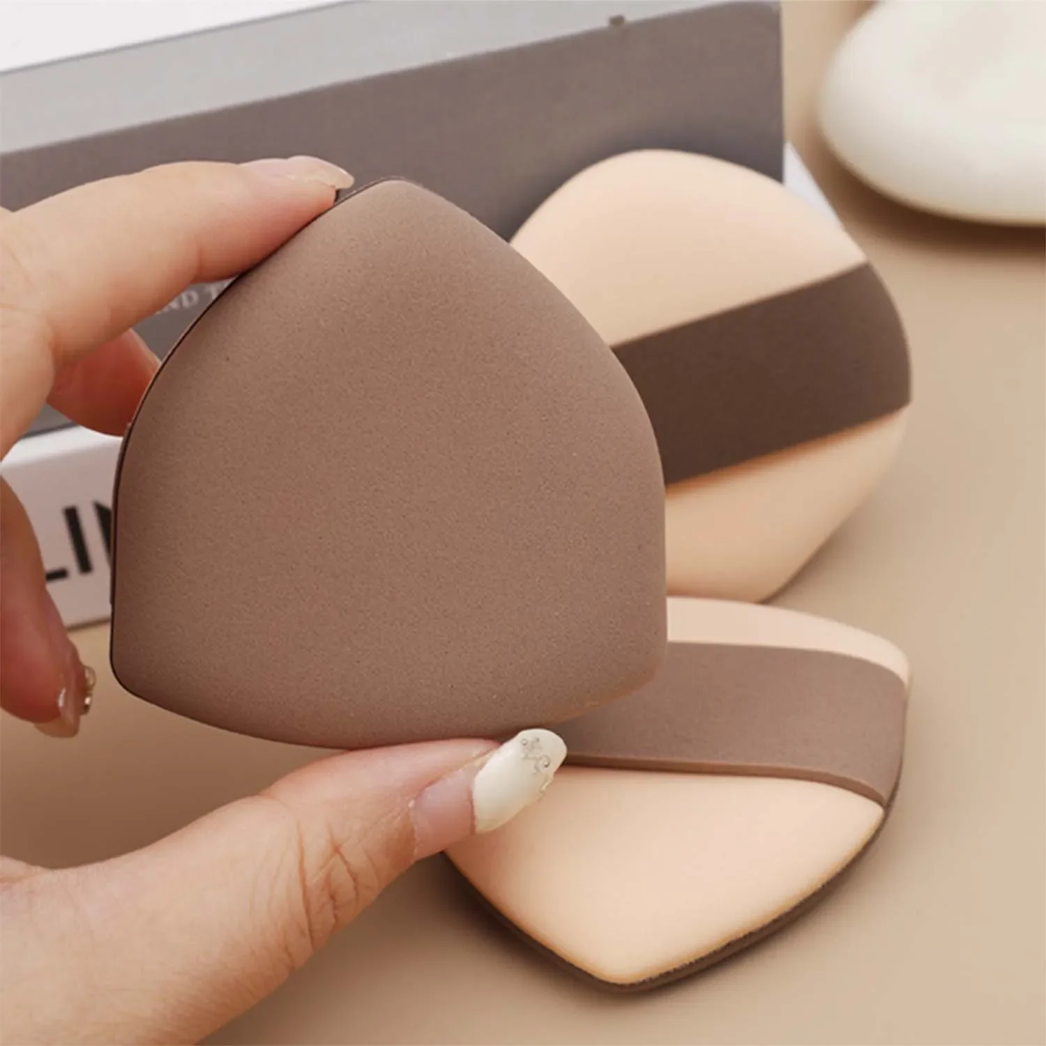 1-10 szt. Puszki do makijażu twarzy, wielokrotnego użytku, trójkątne gąbki do korektora i podkładu, dwustronne aplikatory do makijażu
