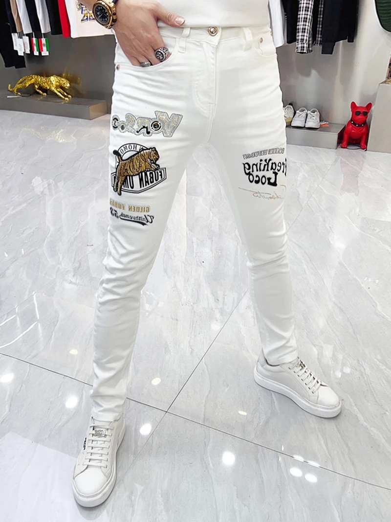 

Summer New White Jeans Men's Faion Brand Tiger Embroidery Slim Fit Small Foot Pants Casual mid Waist Zipper ket Jeans
