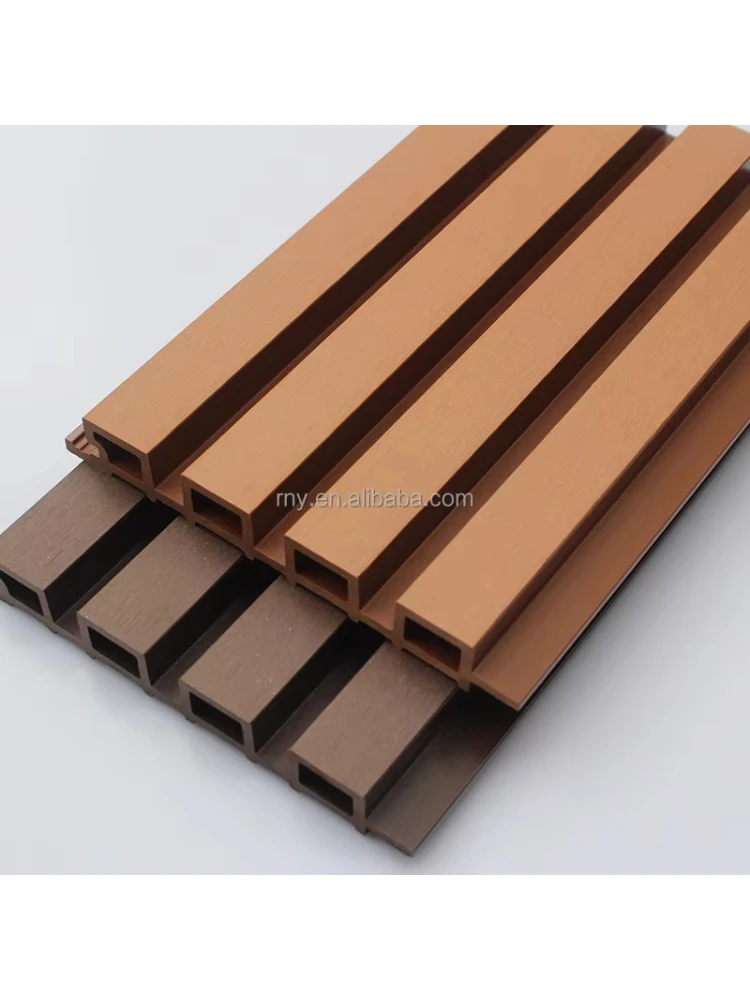 Versione personalizzata del pannello murale composito PVC in legno-plastica coestruso impermeabile per bagno di hotel all'aperto