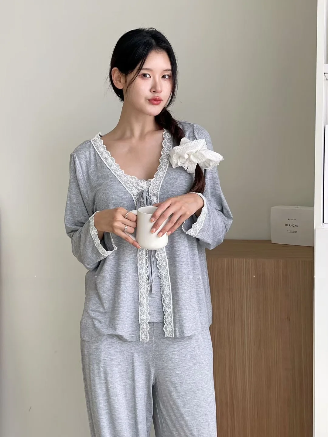 ensemble-de-vetements-en-dentelle-modale-de-republique-publique-avec-coussinet-de-poitrine-long-sve-v-ne-vetements-de-maison-conception-de-sangle-en-t-piece